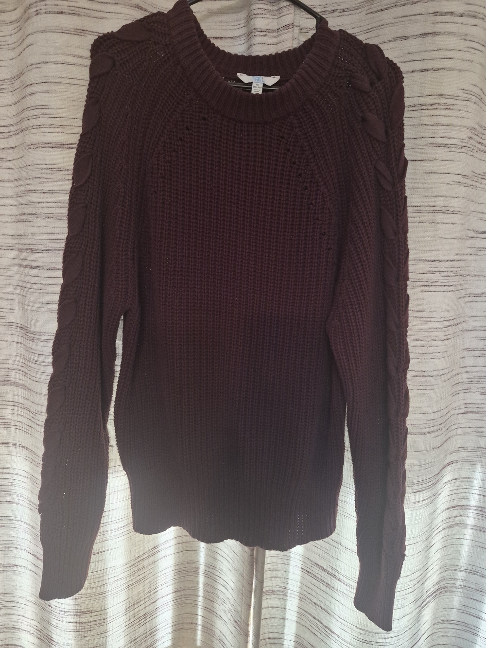 Time and Tru Women's Cable Knit Crewneck Sweater - Deep Wine